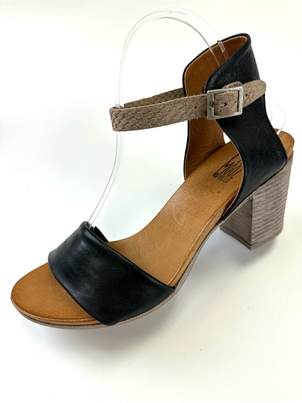 Miz Mooz Stassi Leather Block Heel Sandals Size 40 Black Euro Style Ankle strap